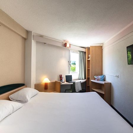 Hotel Ibis أوتون المظهر الخارجي الصورة