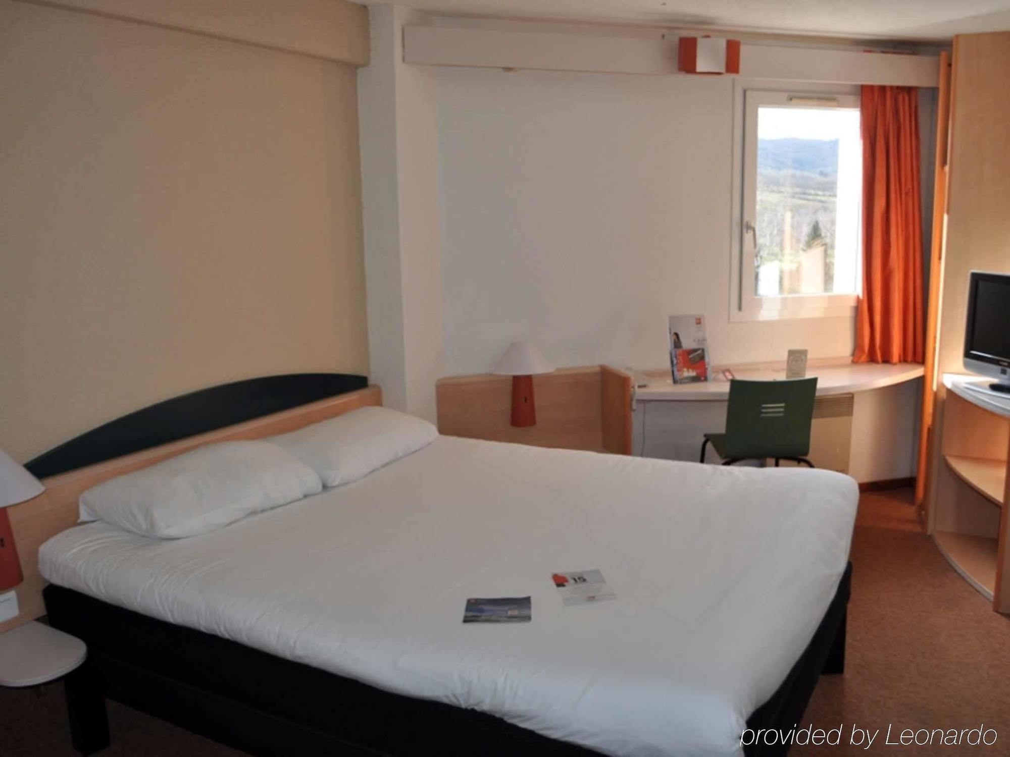 Hotel Ibis أوتون المظهر الخارجي الصورة